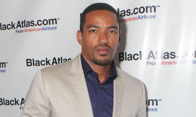 Laz Alonso Wife, Married, Parents, Net Worth, Family, Height, Girlfriend