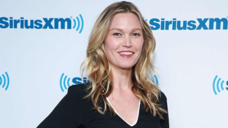 Is Julia Stiles Transgender? Where Is She Now? Married, Husband, Height