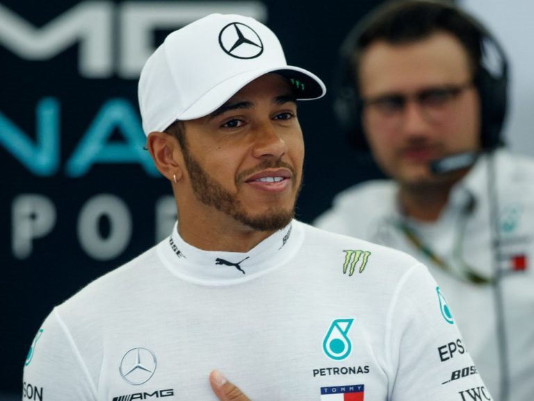 Lewis Hamilton Girlfriend, Body, Salary, Height, Mother, Father, Brother
