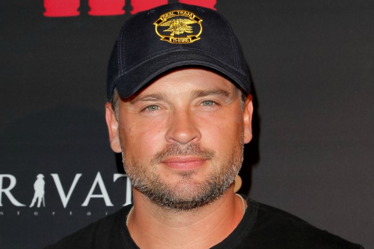Tom Welling Net Worth, Wife or Girlfriend, His Role on Smallville and Lucifer