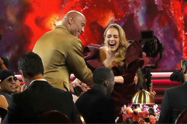 Grammy Awards 2023: Adele and La Roca gave each other a curious kiss